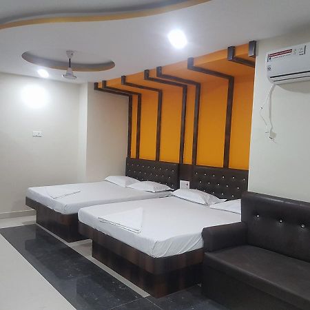 Hotel Grand Palace Гая Екстериор снимка