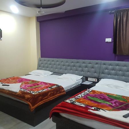 Hotel Grand Palace Гая Екстериор снимка