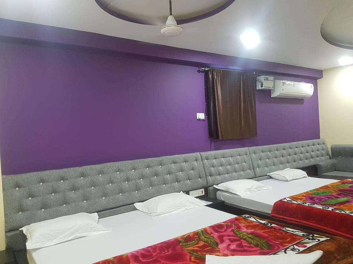 Hotel Grand Palace Гая Екстериор снимка